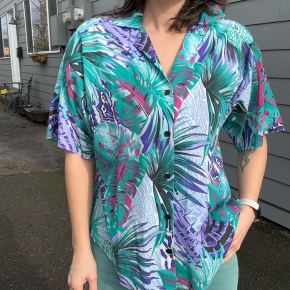 Vibrant Vintage Tropical Shirt - Picture 5 of 6
